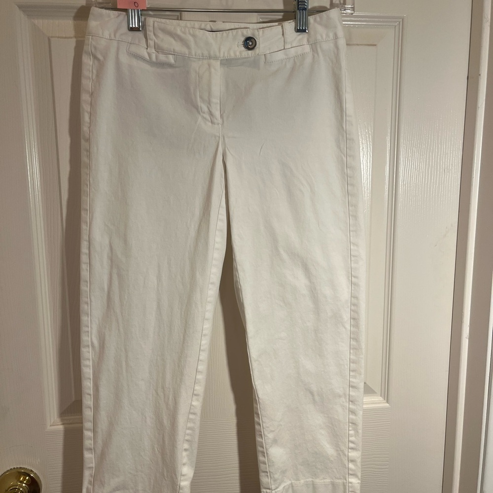 White House Black Market White Ankle Cropped Pants